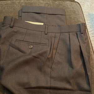 Lauren Ralph Lauren pleated, cuffed dress pant 33 x 32 taupe